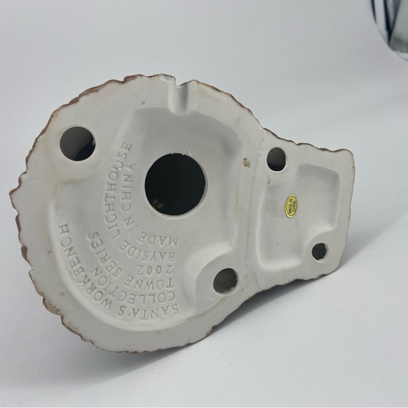 Santa's Workbench Bayside Lighthouse Towne Collection Blink Light Porcelain Box - Picture 11 of 15